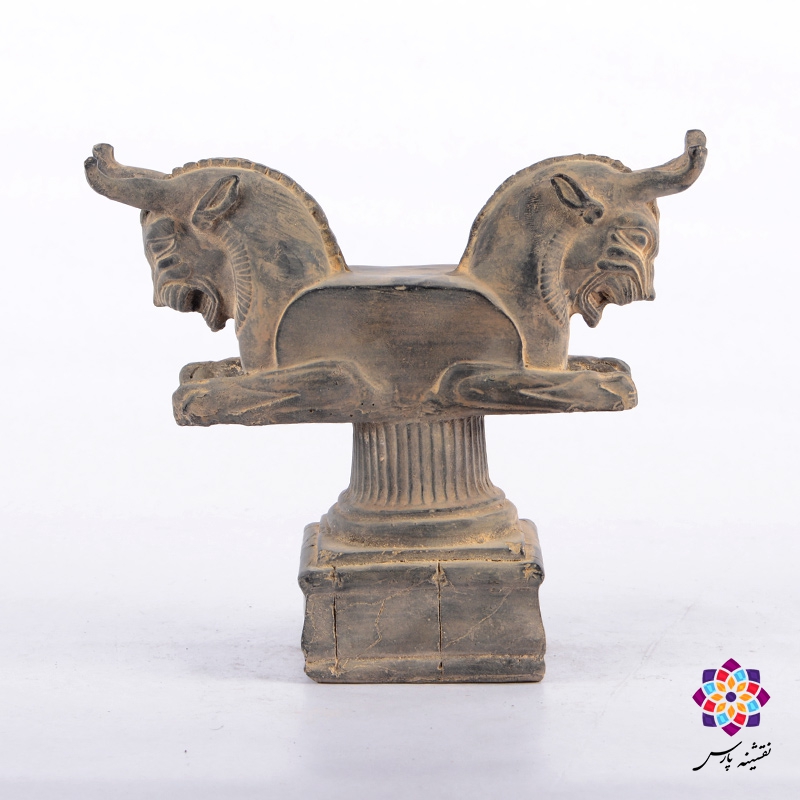 سرستون شیر شاخدار سرستون شیر شاخدار