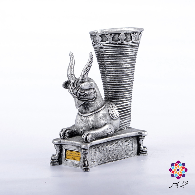 ریتون عقاب پایه دار ریتون عقاب پایه دار