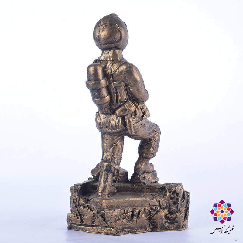 تندیس آتش نشان قهرمان تندیس آتش نشان قهرمان