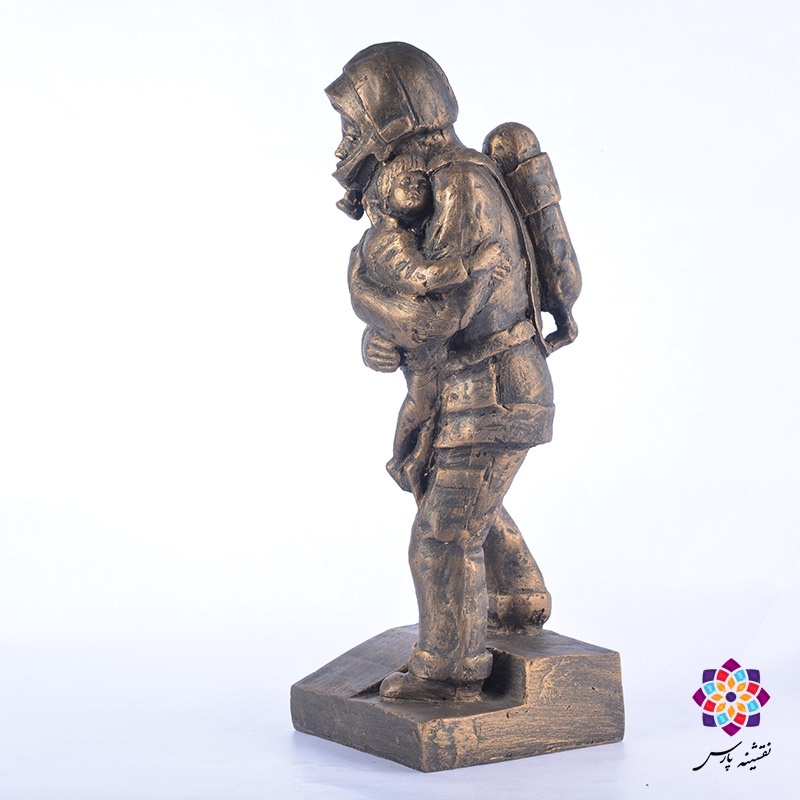 تندیس آتش نشان قهرمان بزرگ تندیس آتش نشان قهرمان بزرگ