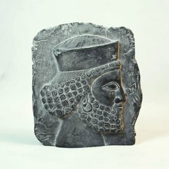 کتیبه سنگی سرباز هخامنشی