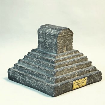 مقره کوروش کبیر تخریبی