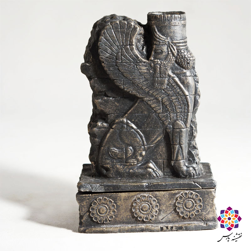 شمعدان و جواهردان شیر بالدار با گل لوتوس شمعدان و جواهردان شیر بالدار با گل لوتوس