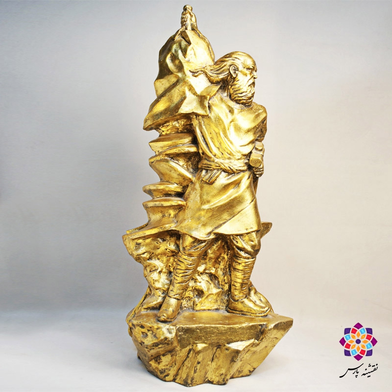 تندیس کاوه آهنگر تندیس کاوه آهنگر