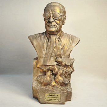 تندیس استاد غلامحسین بنان