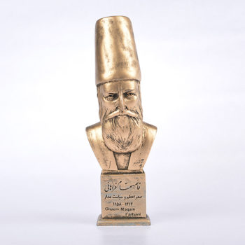 مجسمه قائم مقام فراهانی